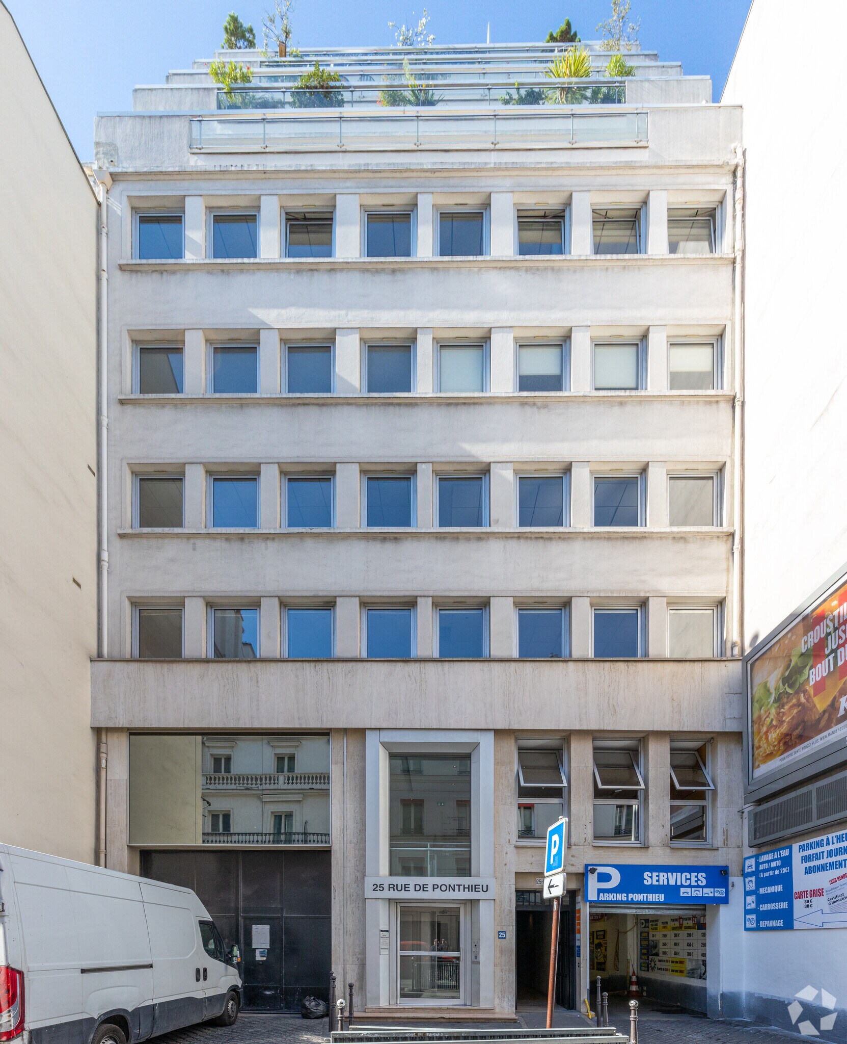 25 Rue De Ponthieu, Paris, PAR for Rent