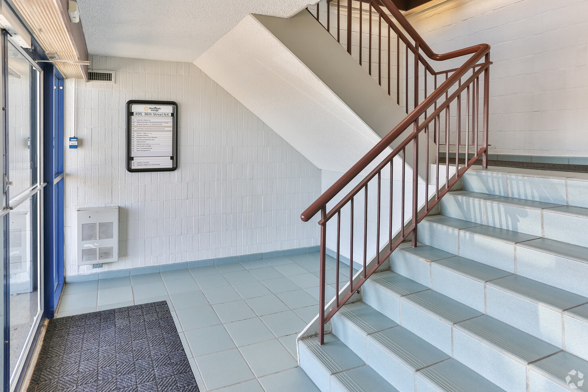 495 36 St NE, Calgary, AB for Rent