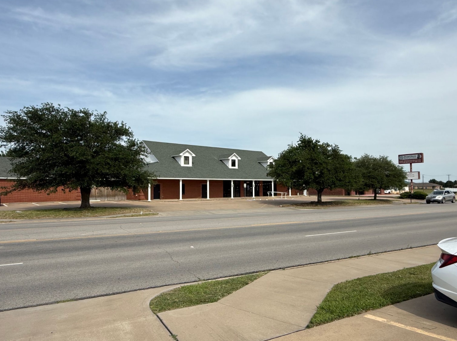 604 N Nolan River Rd, Cleburne, TX for Sale