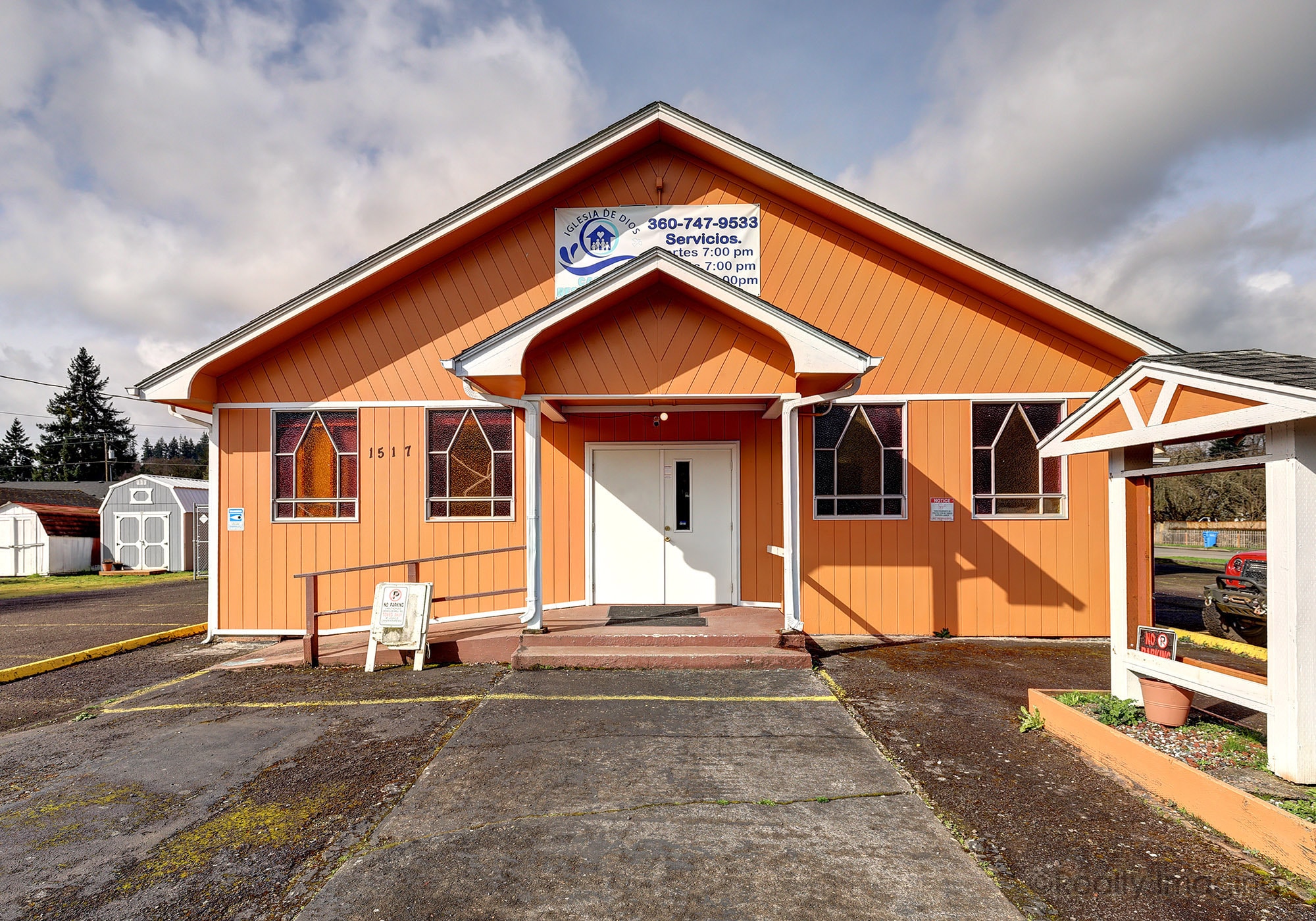 1517 N 4th Ave, Kelso, WA for Sale