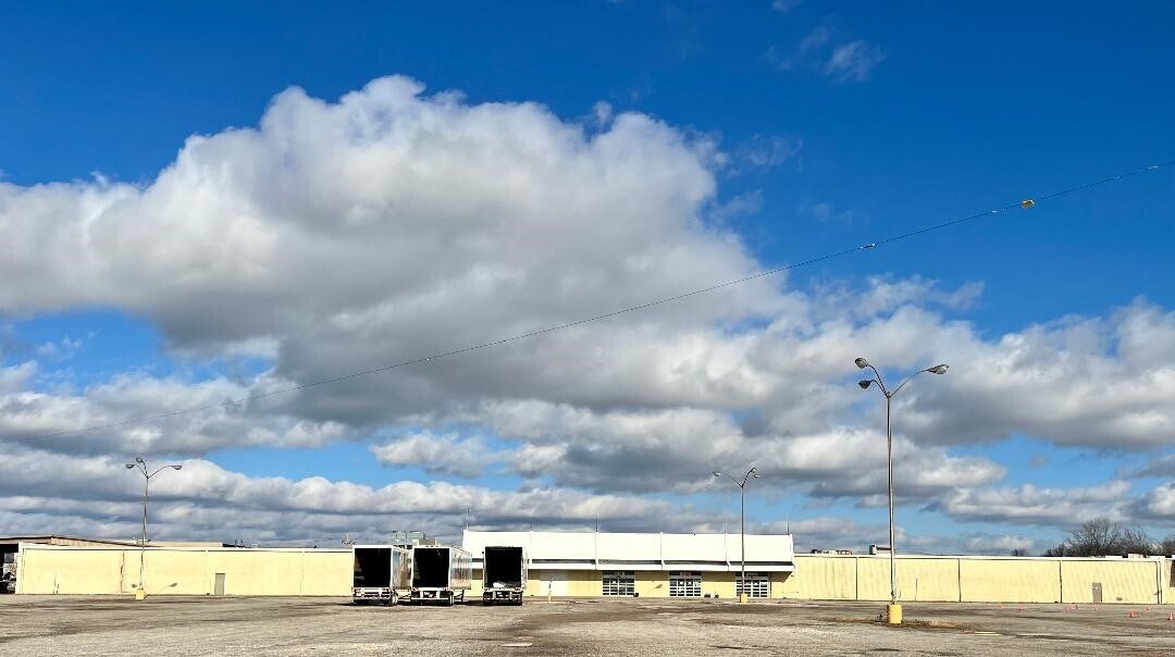 2600 S Kentucky Ave Evansville, IN 47714 Retail Property for Sale on