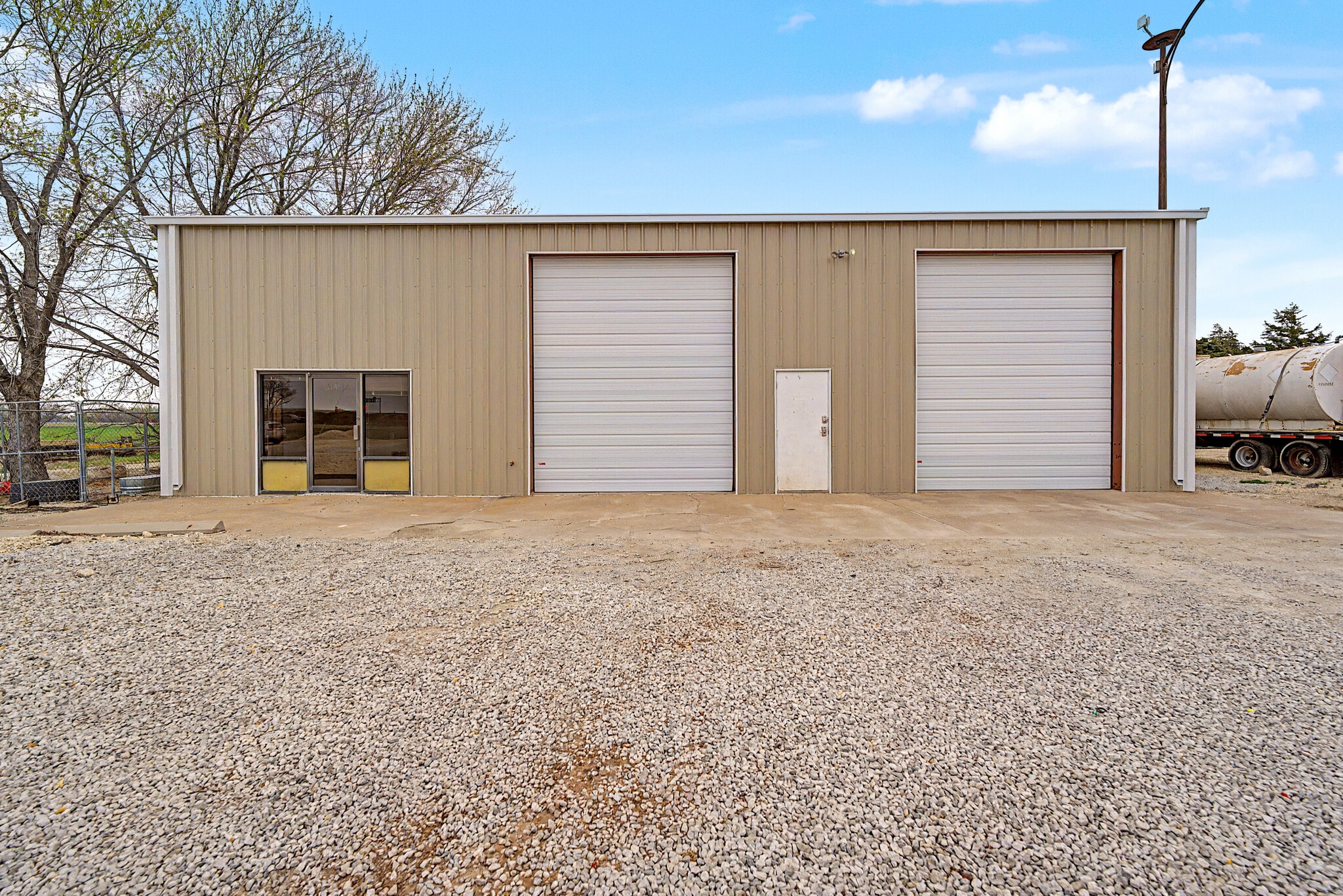 2148 W Old Highway 40, Salina, KS for Rent