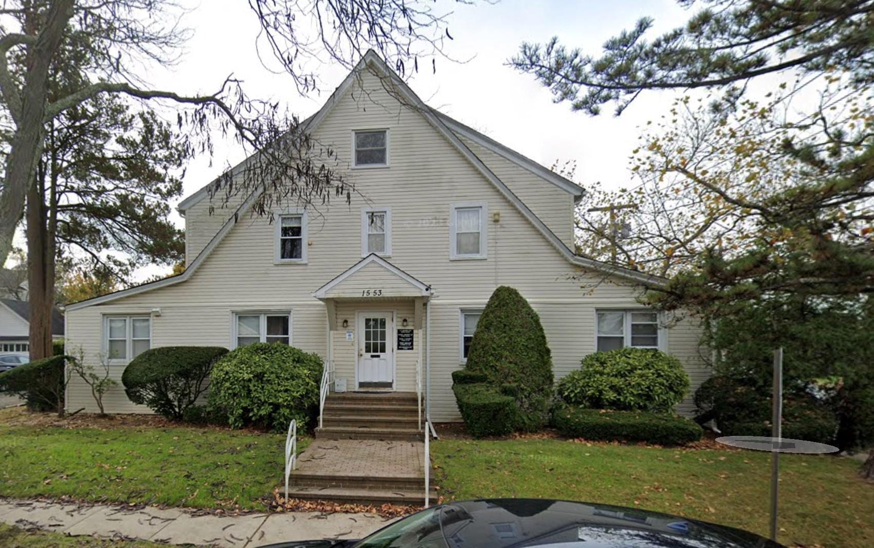 1553 Broadway, Hewlett, NY for Rent
