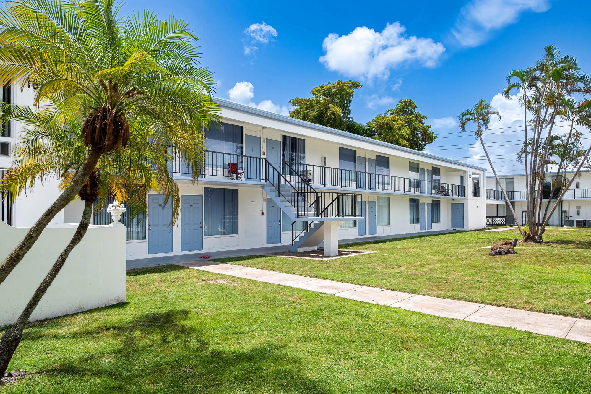 3870 N Andrews Ave, Oakland Park, FL for Sale