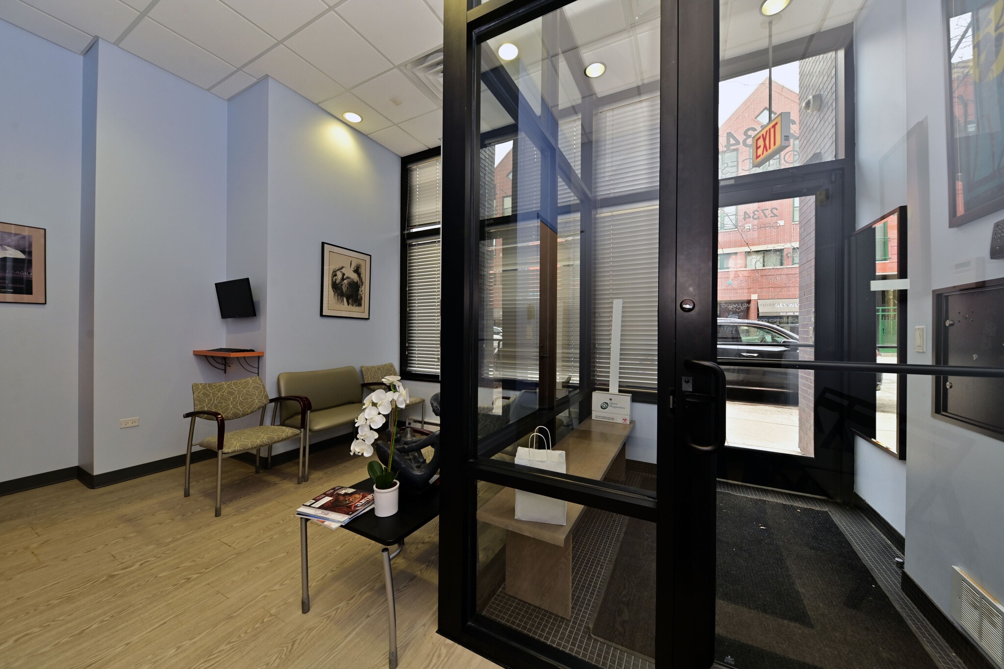 2734 N Lincoln Ave, Chicago, IL for Rent