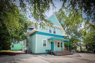 Austin, TX Apartments - 3405 Cedar St