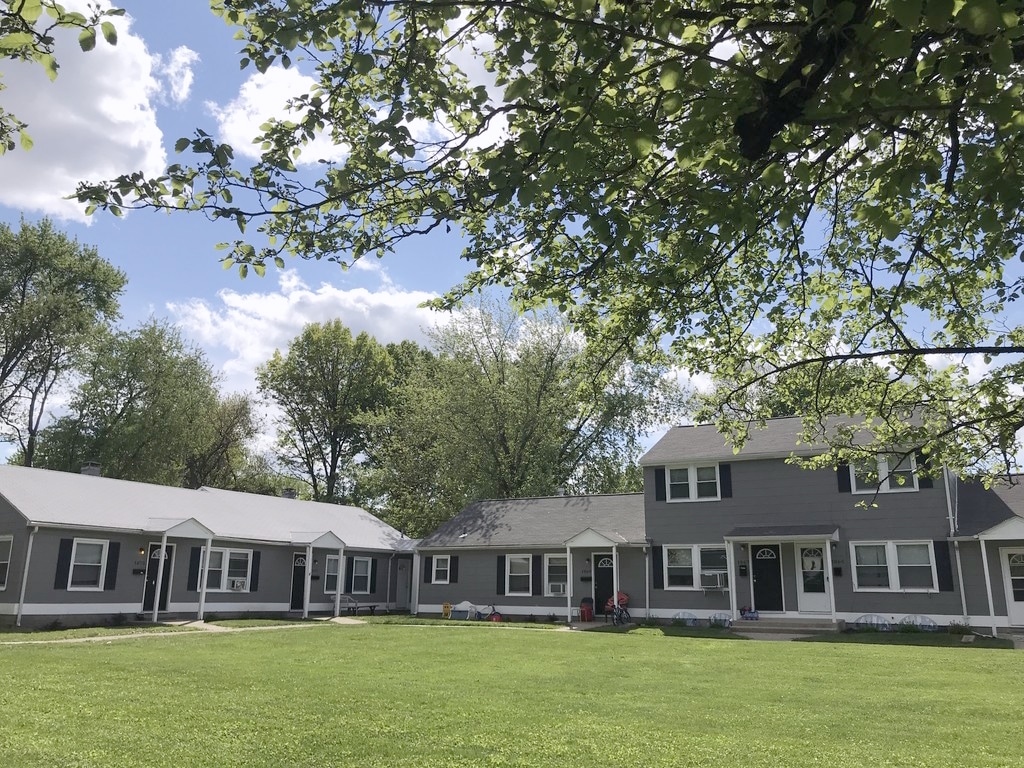 1917-2011 Sweetbriar Ln, Springfield, OH for Sale