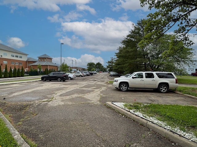 9870 A Redhill Dr, Blue Ash, OH for Rent
