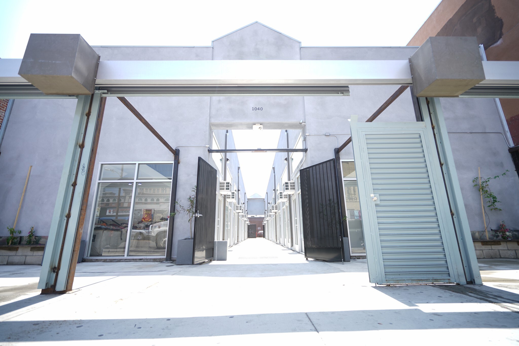 1040 S Los Angeles St, Los Angeles, CA for Sale