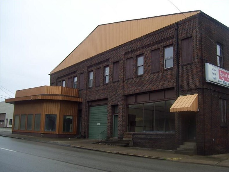 258 E Fayette St, Uniontown, PA for Sale