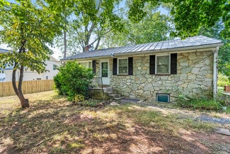 Haymarket, VA Apartments - 6796 Fayette St