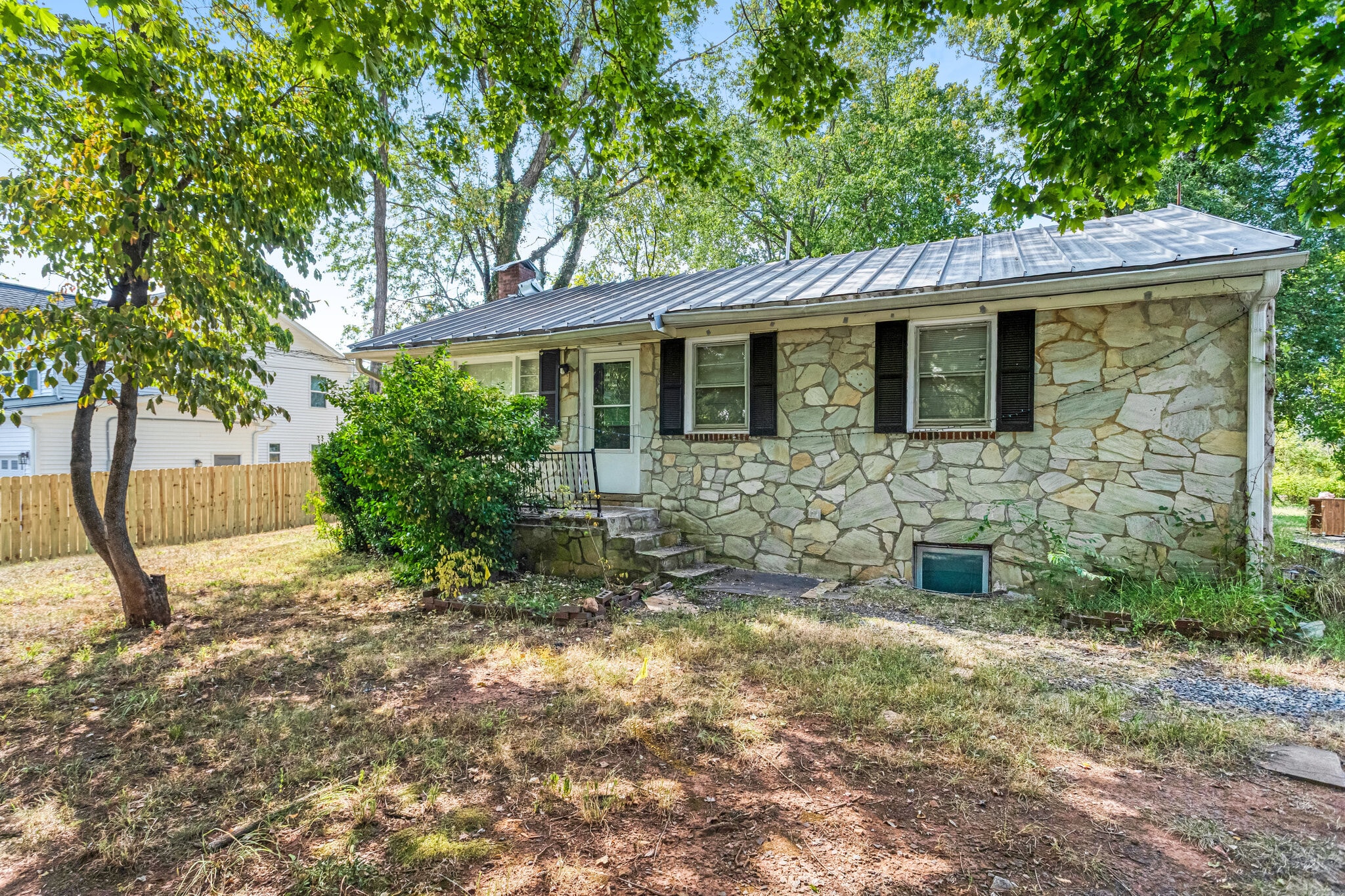 6796 Fayette St, Haymarket, VA for Sale
