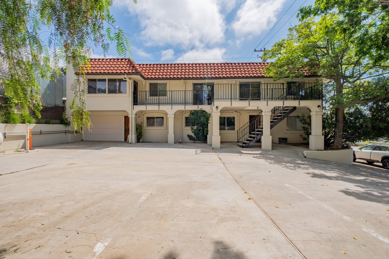 23403 Lake Manor Dr, Chatsworth, CA for Sale