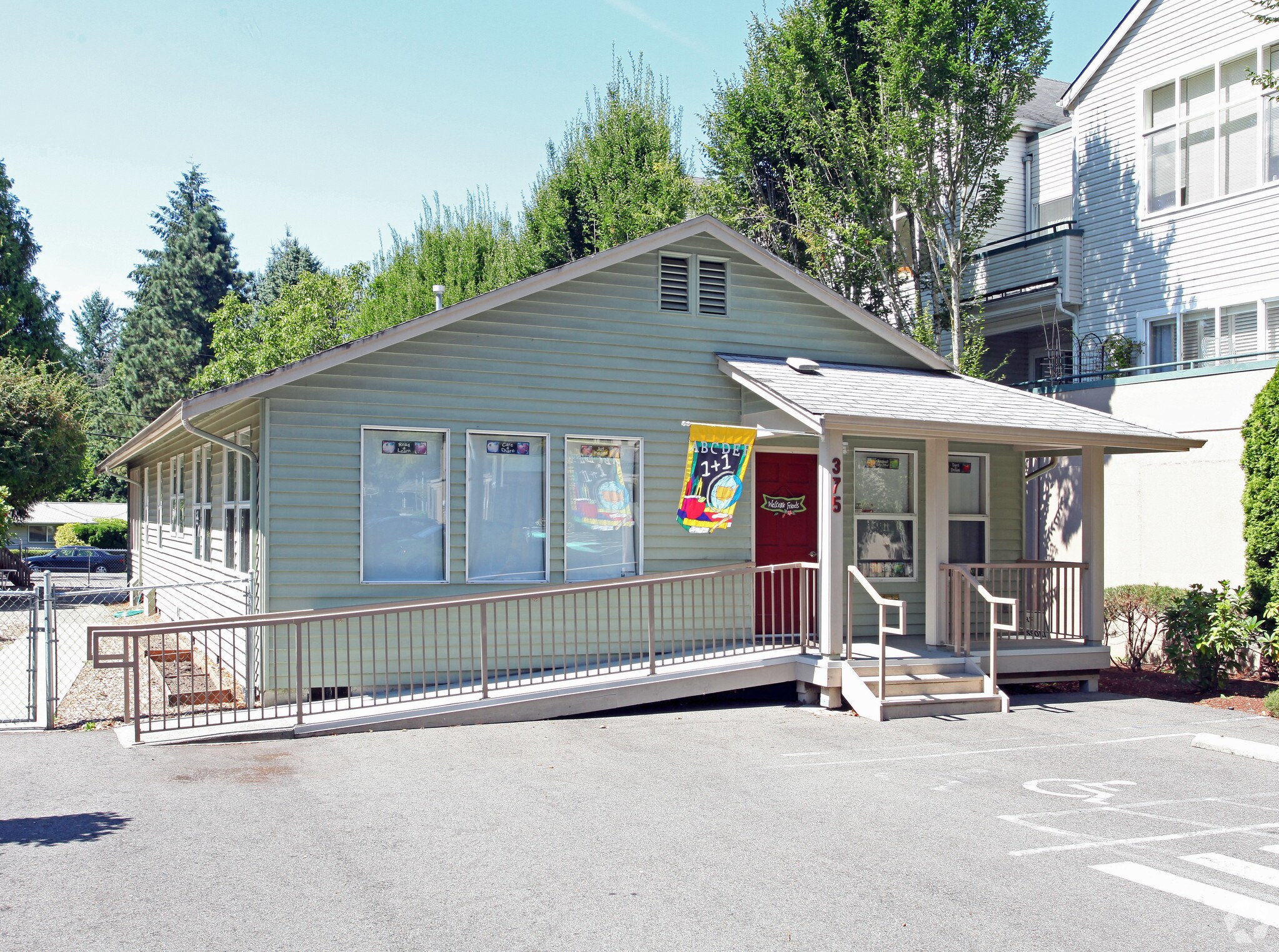 375 1st Pl NW, Issaquah, WA for Sale