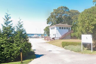 East Hampton, NY Retail - 219 Three Mile Harbor HC Rd