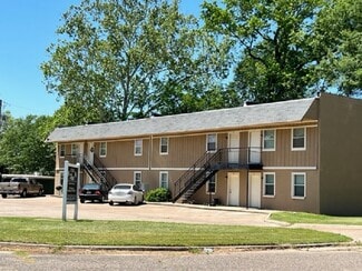 Texarkana, TX Apartments - 1301 Pine St