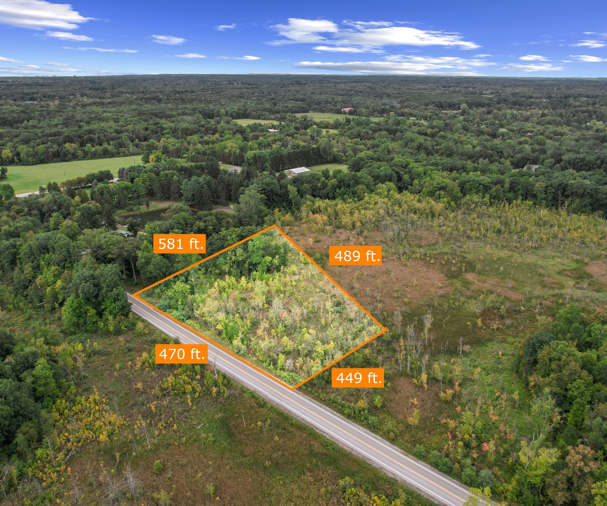 20955 Dixboro Rd, South Lyon, MI for Sale