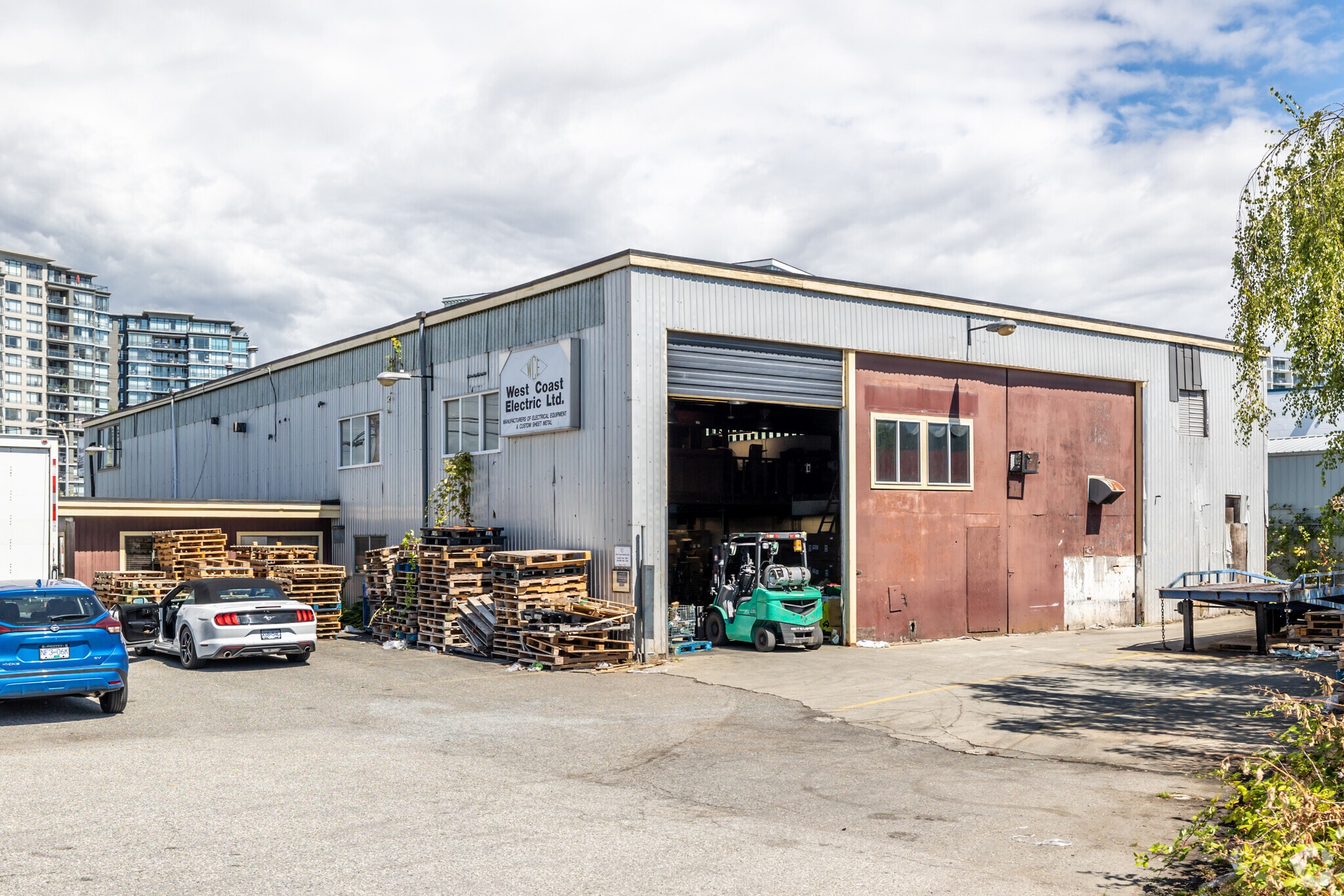 8040 River Rd, Richmond, BC for Rent