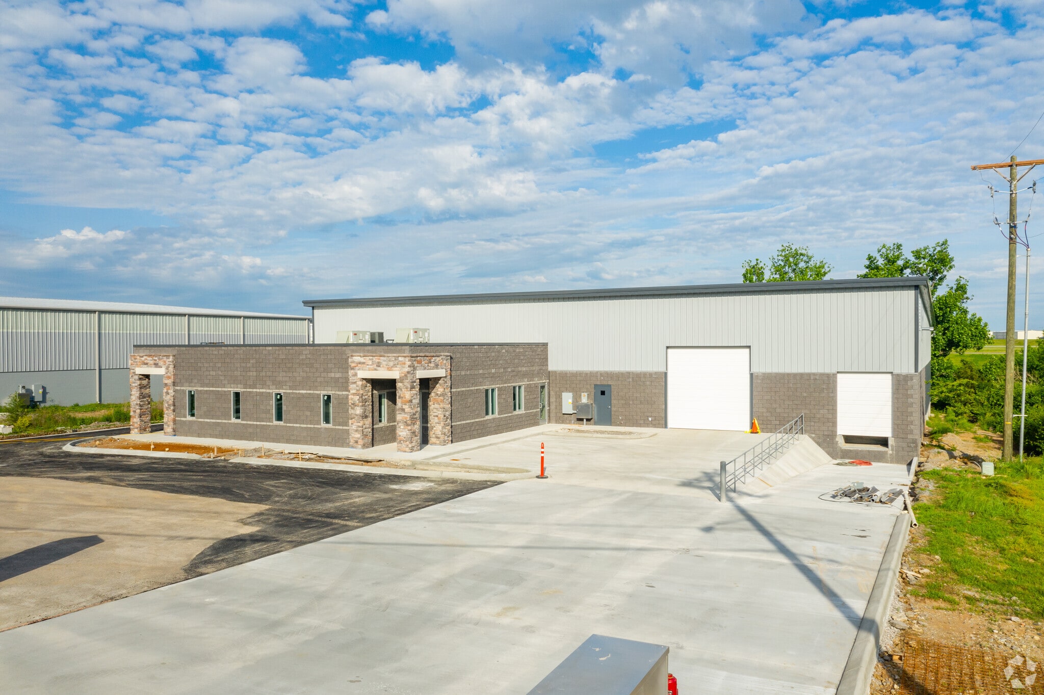 6136-6138 Cockrill Bend Cir, Nashville, TN for Rent