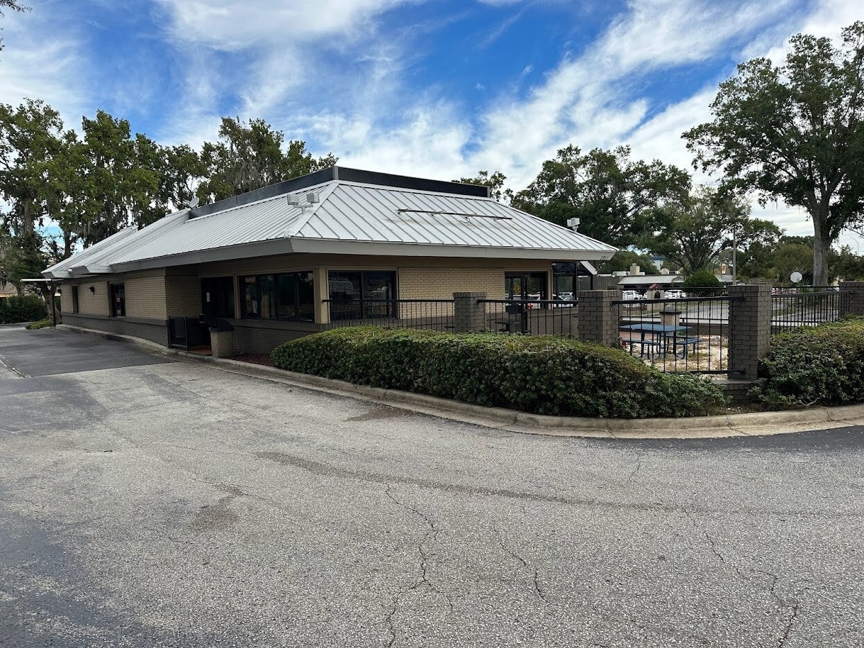 3811 SW College Rd Ocala, FL 34474 Retail Property for Lease on