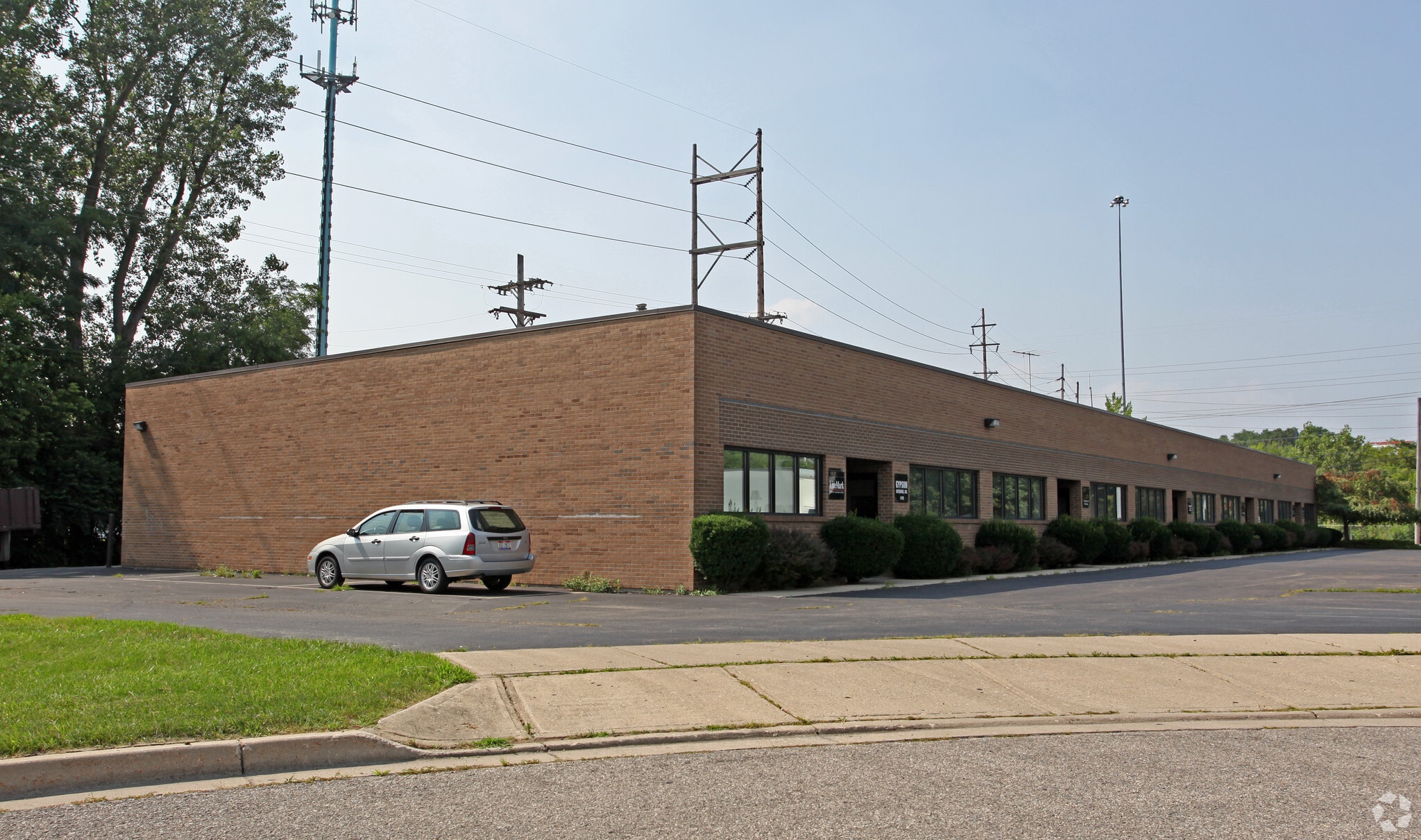 1403-1431 Business Center Ct, Dayton, OH for Sale