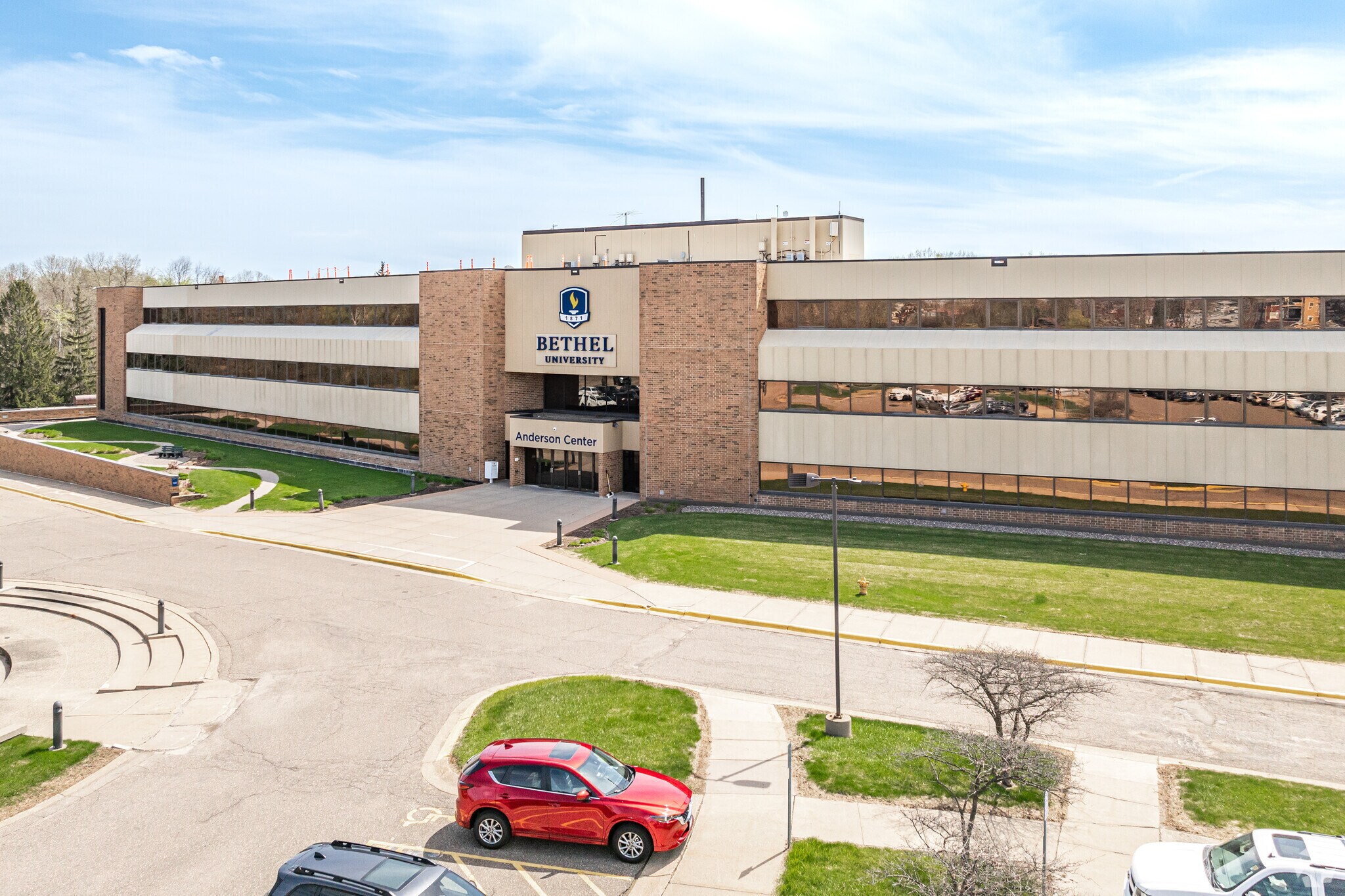 2 Pine Tree Dr, Arden Hills, MN for Rent