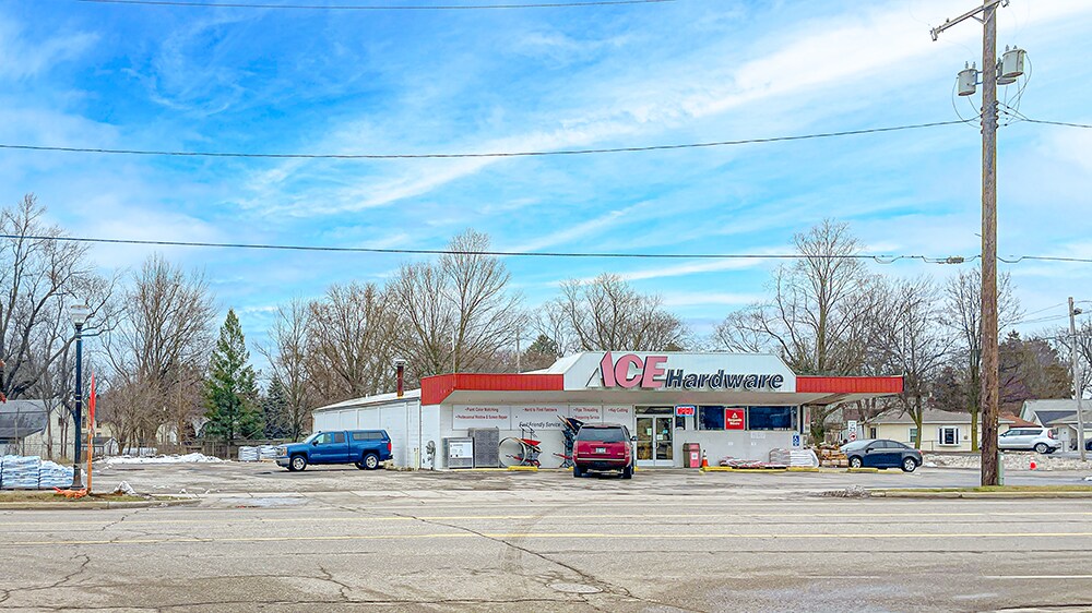 1974 Cedar St, Holt, MI for Sale