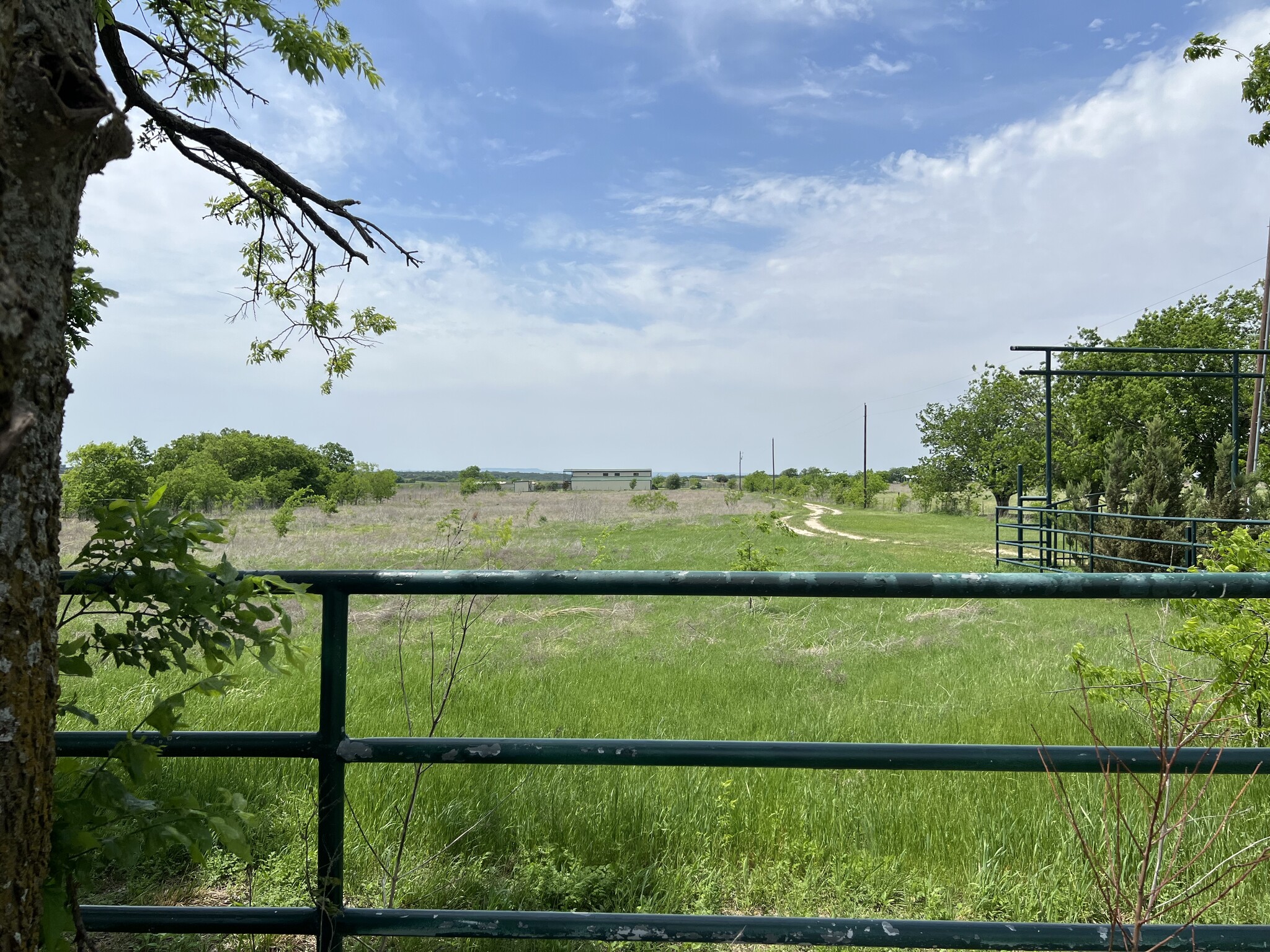 7445 County Road 1232, Godley, TX for Sale
