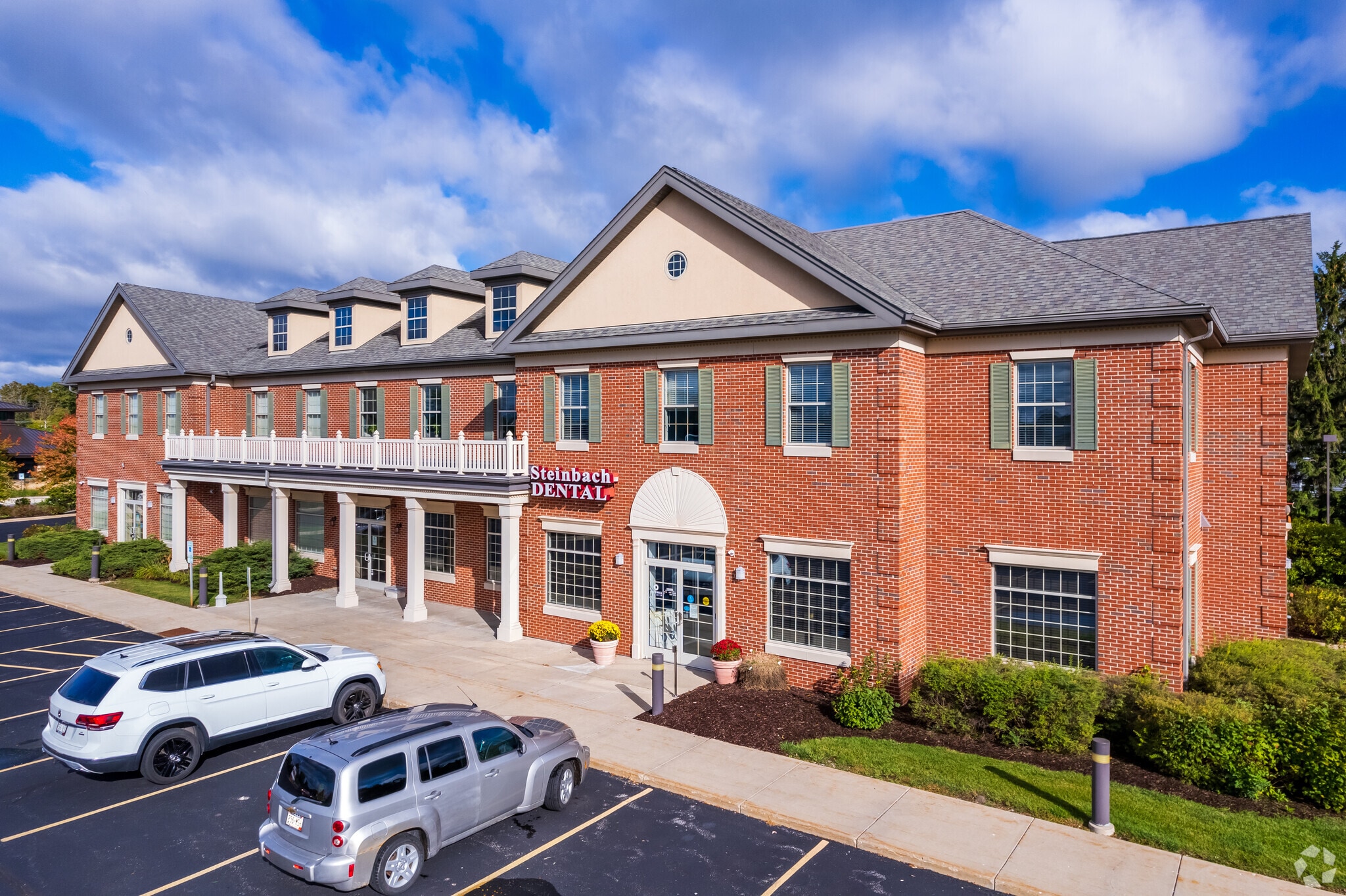 18200 W Capitol Dr, Brookfield, WI for Sale