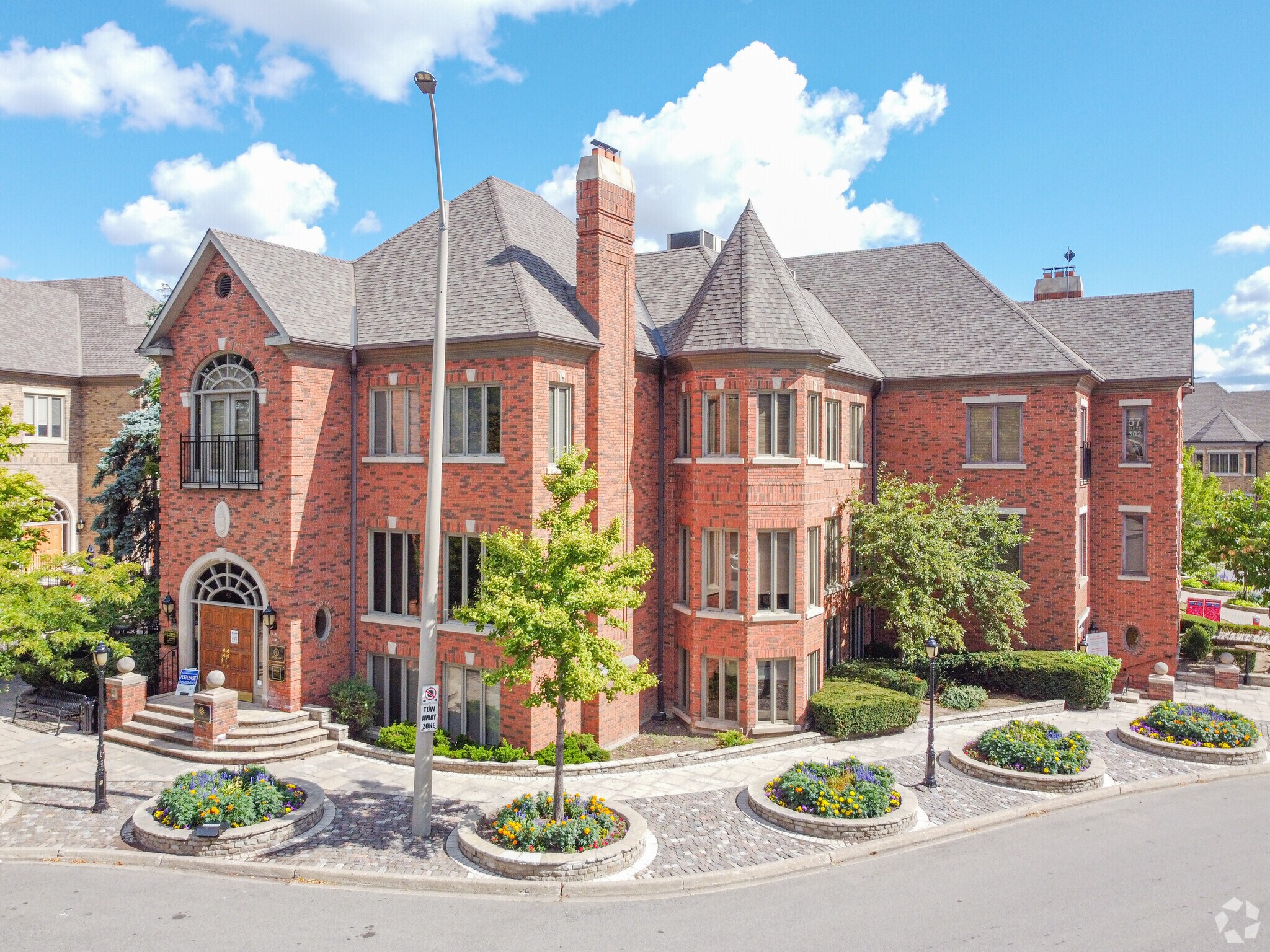 4284 Village Centre Crt, Mississauga, ON for Rent