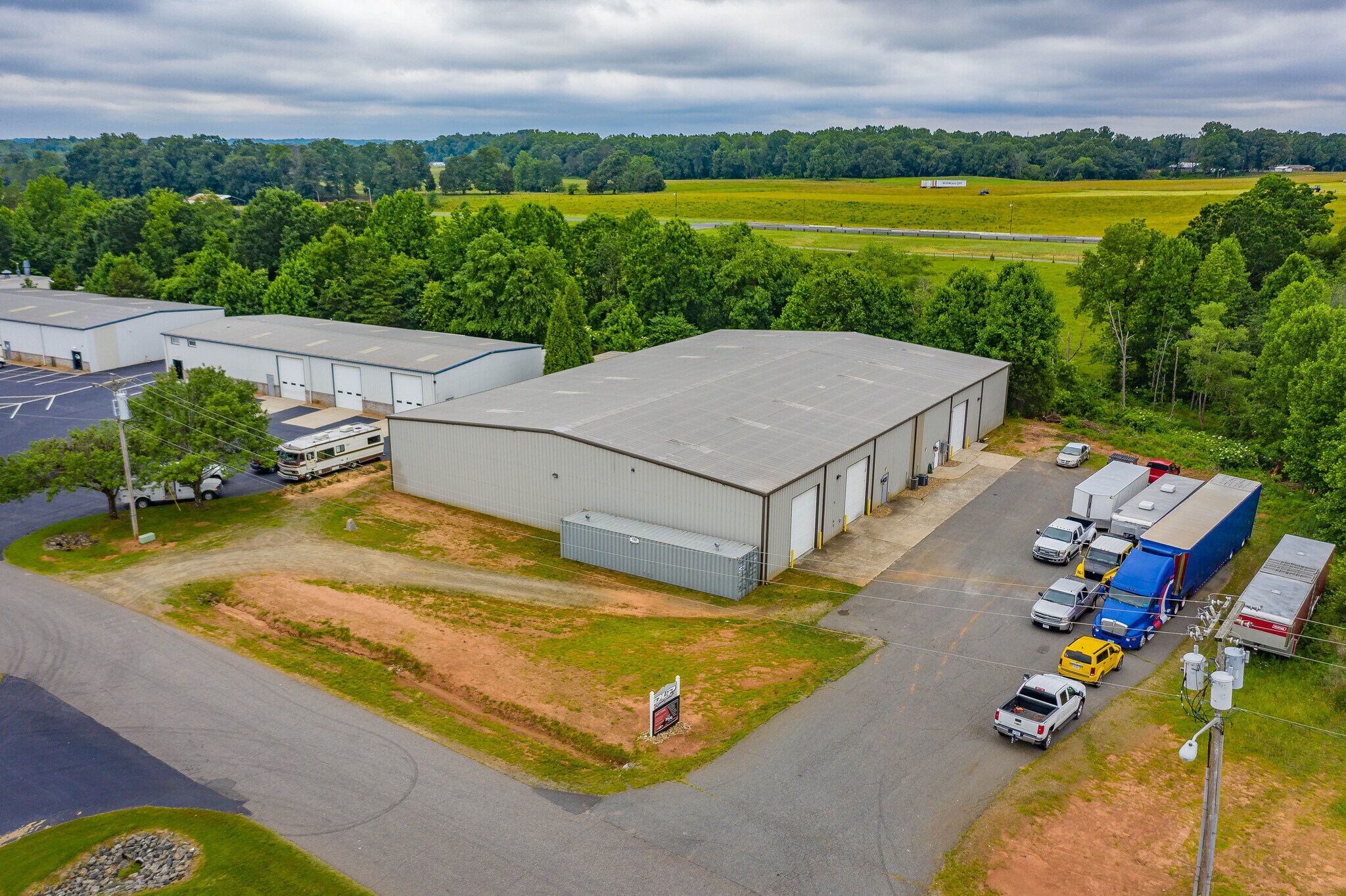 702 Performance Rd Mooresville, NC 28115 Industrial Property for Lease on