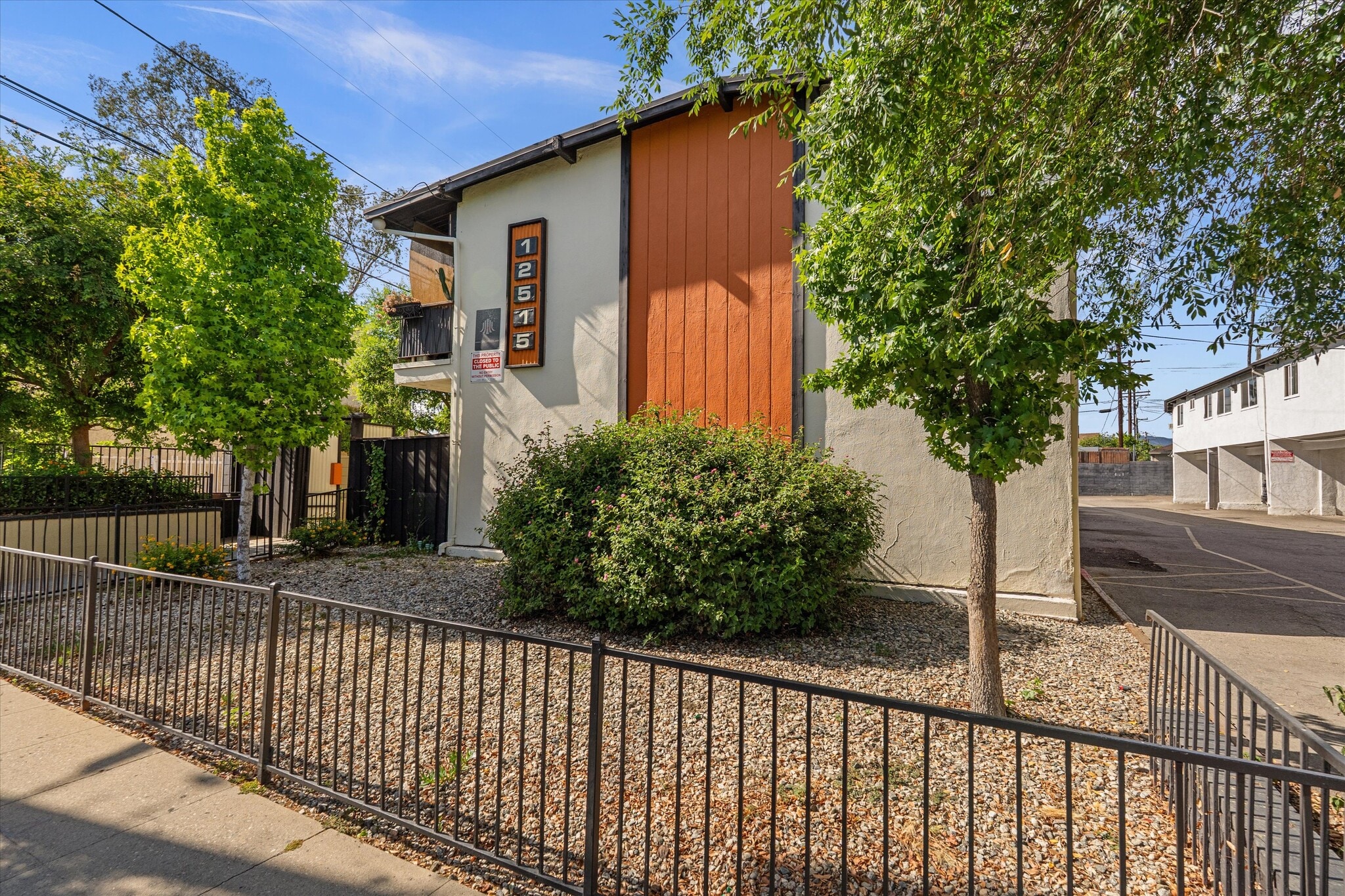 12515 Saticoy St, North Hollywood, CA for Sale