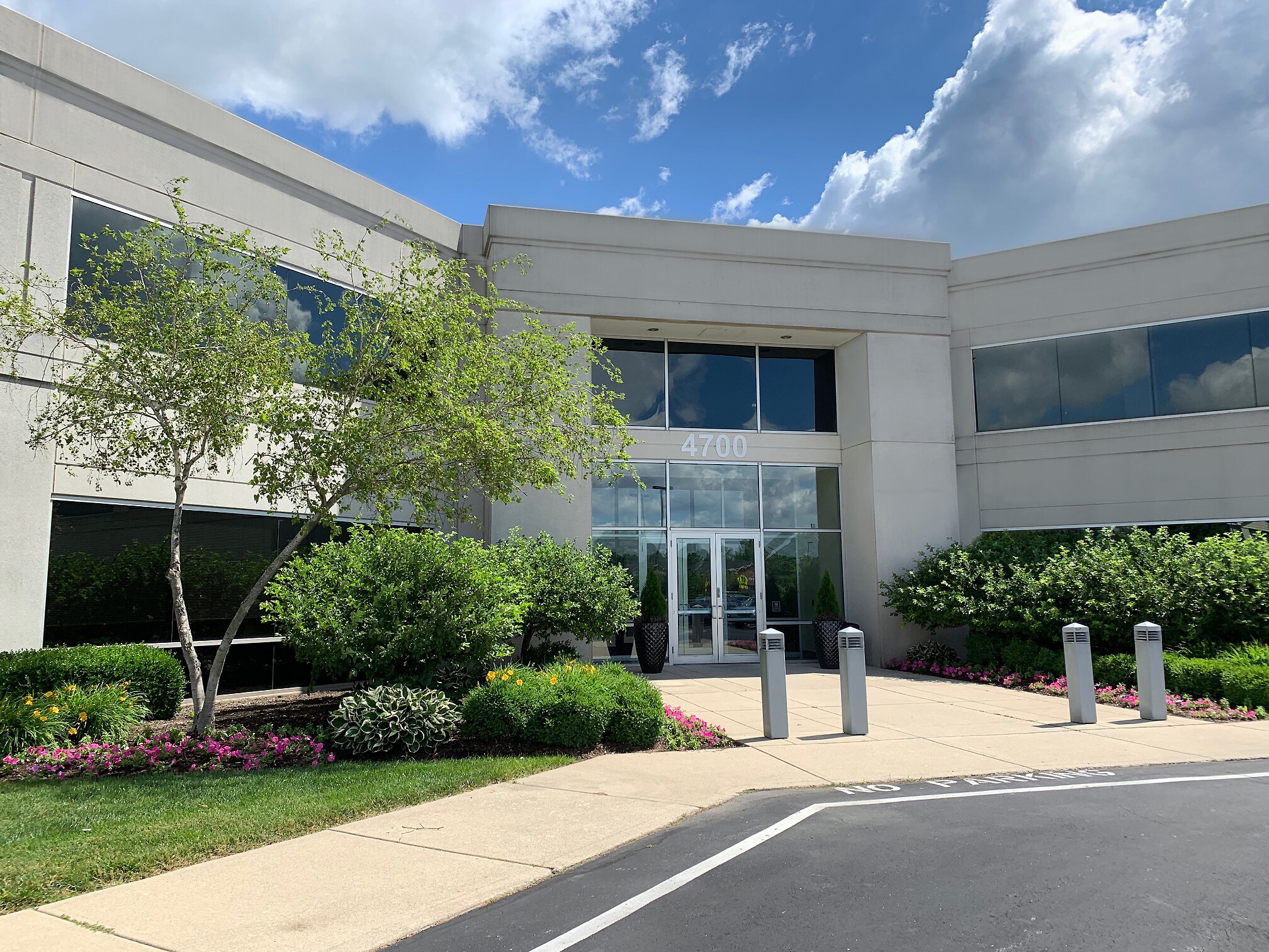 4700 Lakehurst Ct, Dublin, OH for Rent