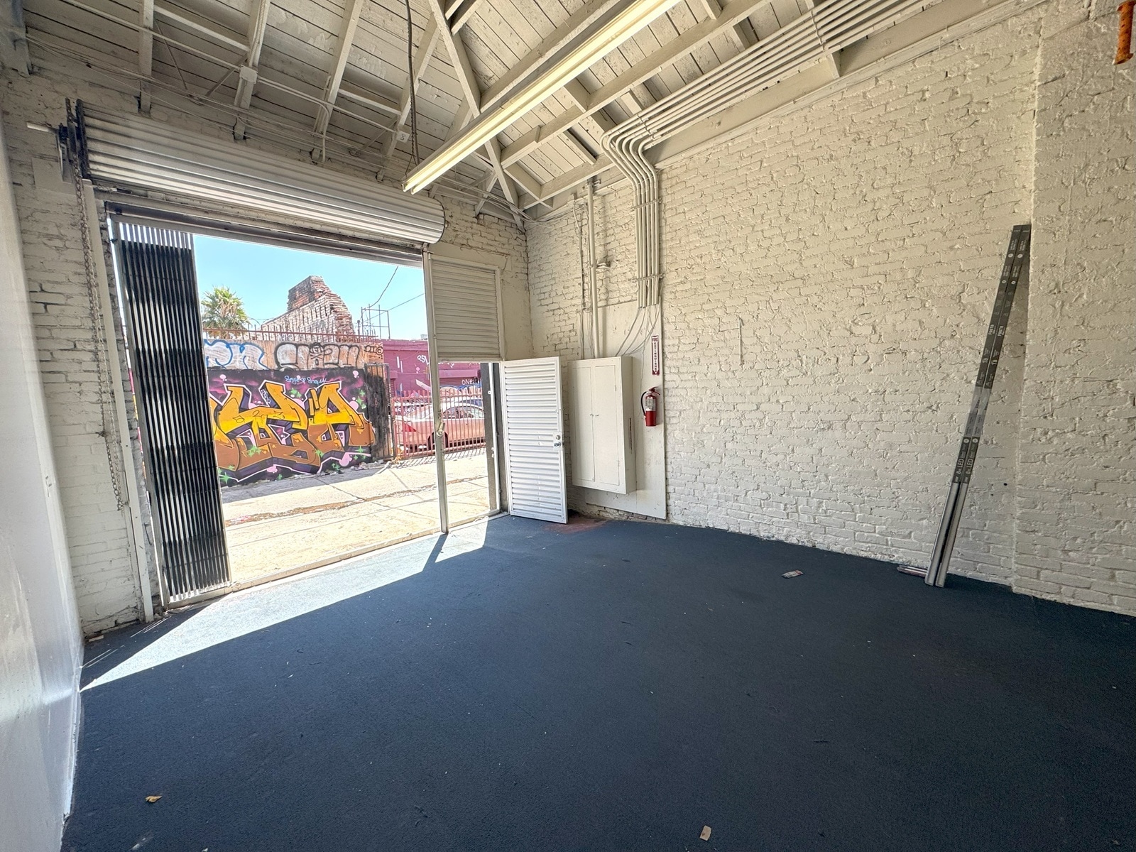 1326 S Main St, Los Angeles, CA for Rent
