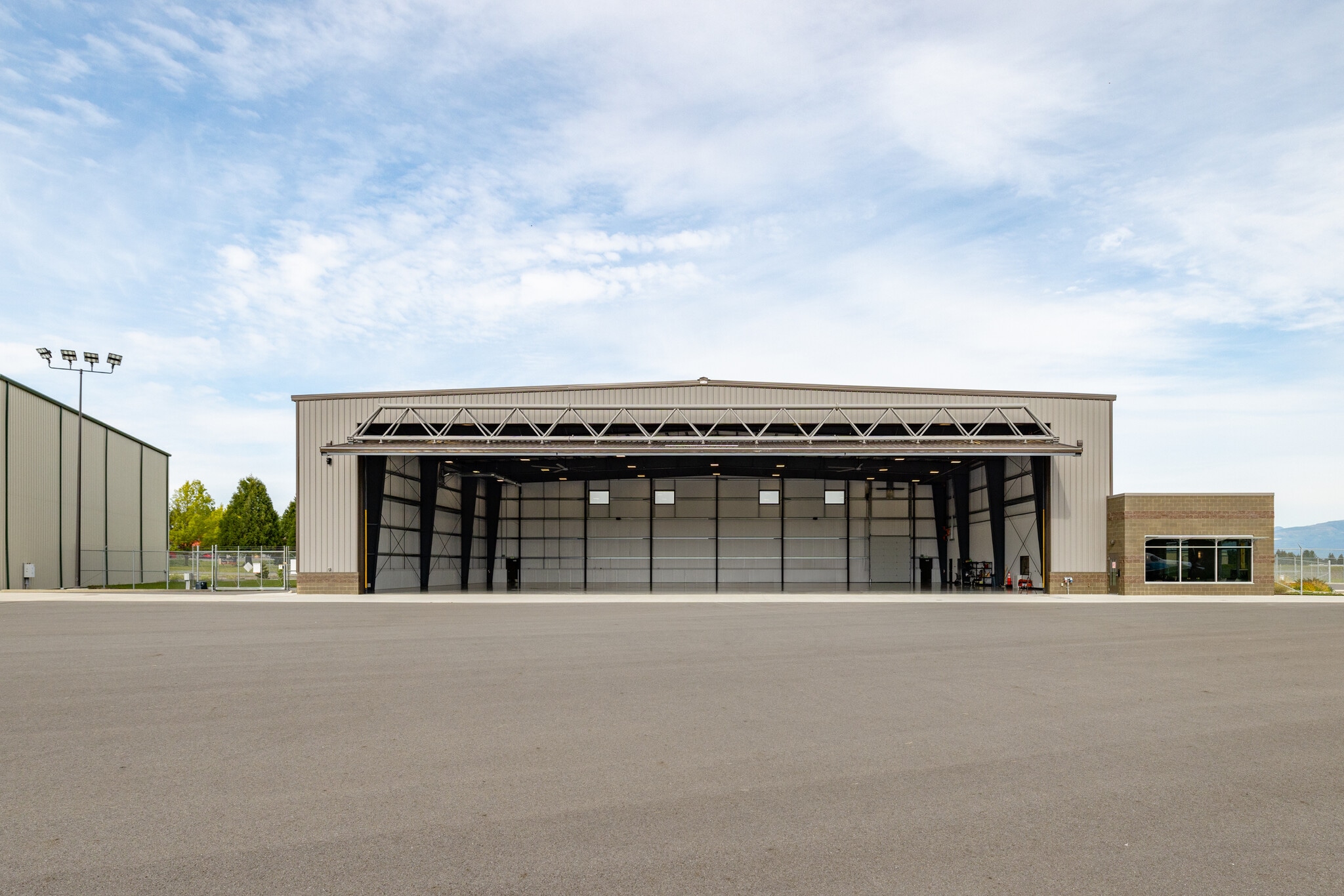 15466 Airport dr, Burlington, WA for Rent