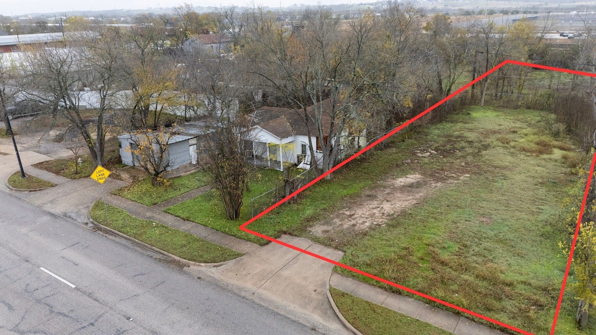 921 W 2nd St, Taylor, TX for Sale