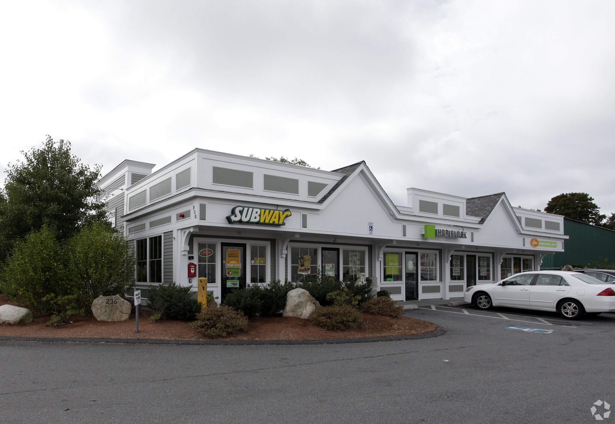 236-242 Teaticket Hwy, East Falmouth, MA for Rent