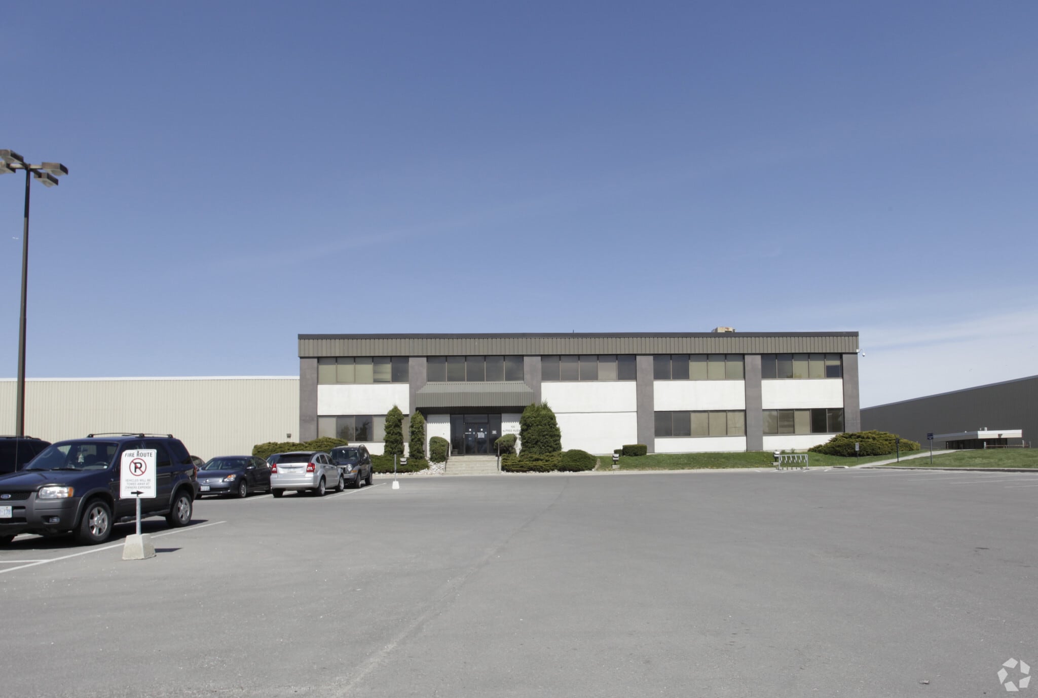 100 Alfred Kuehne Blvd, Brampton, ON for Rent