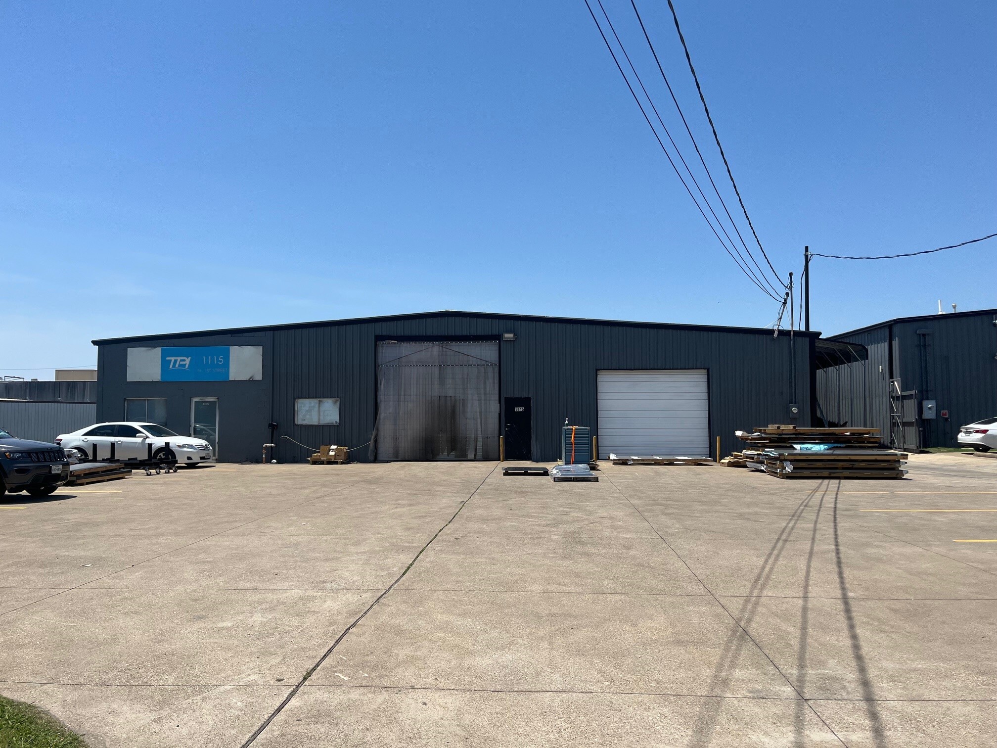 1115 N 1st St, Garland, TX for Sale
