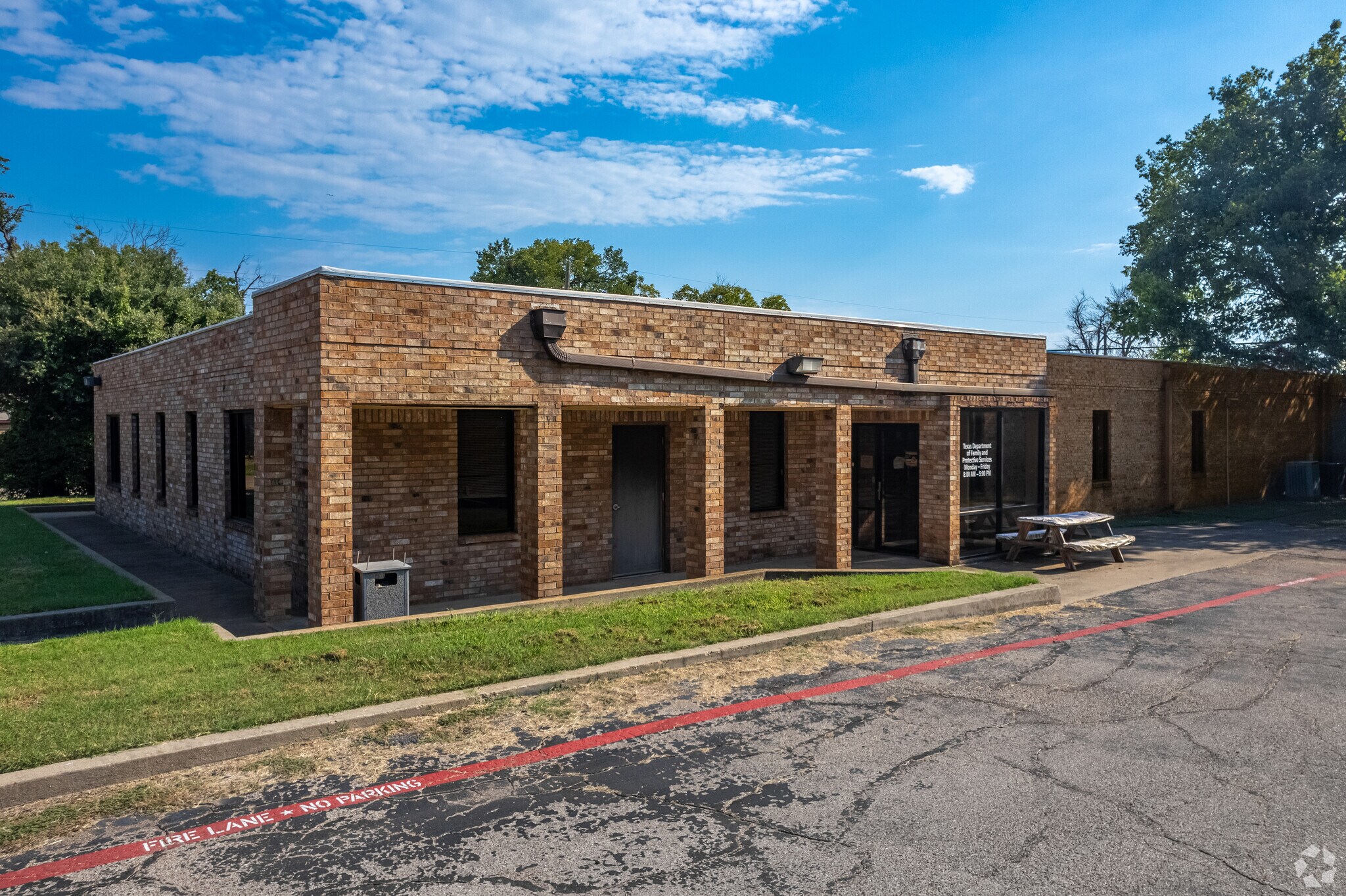 1300 N Anglin, Cleburne, TX for Sale