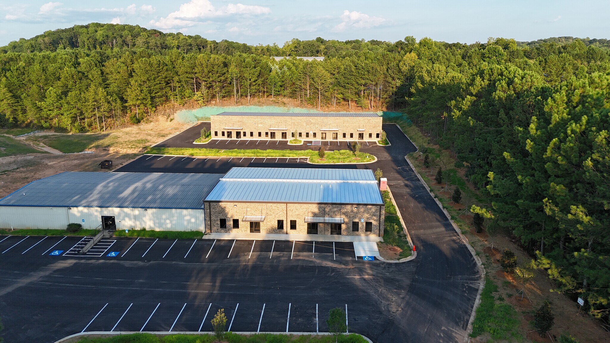 94 Worldwide Dr, Dawsonville, GA for Rent