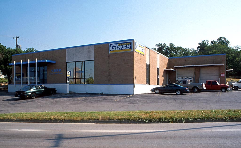 4222 Harry Hines Blvd, Dallas, TX for Rent
