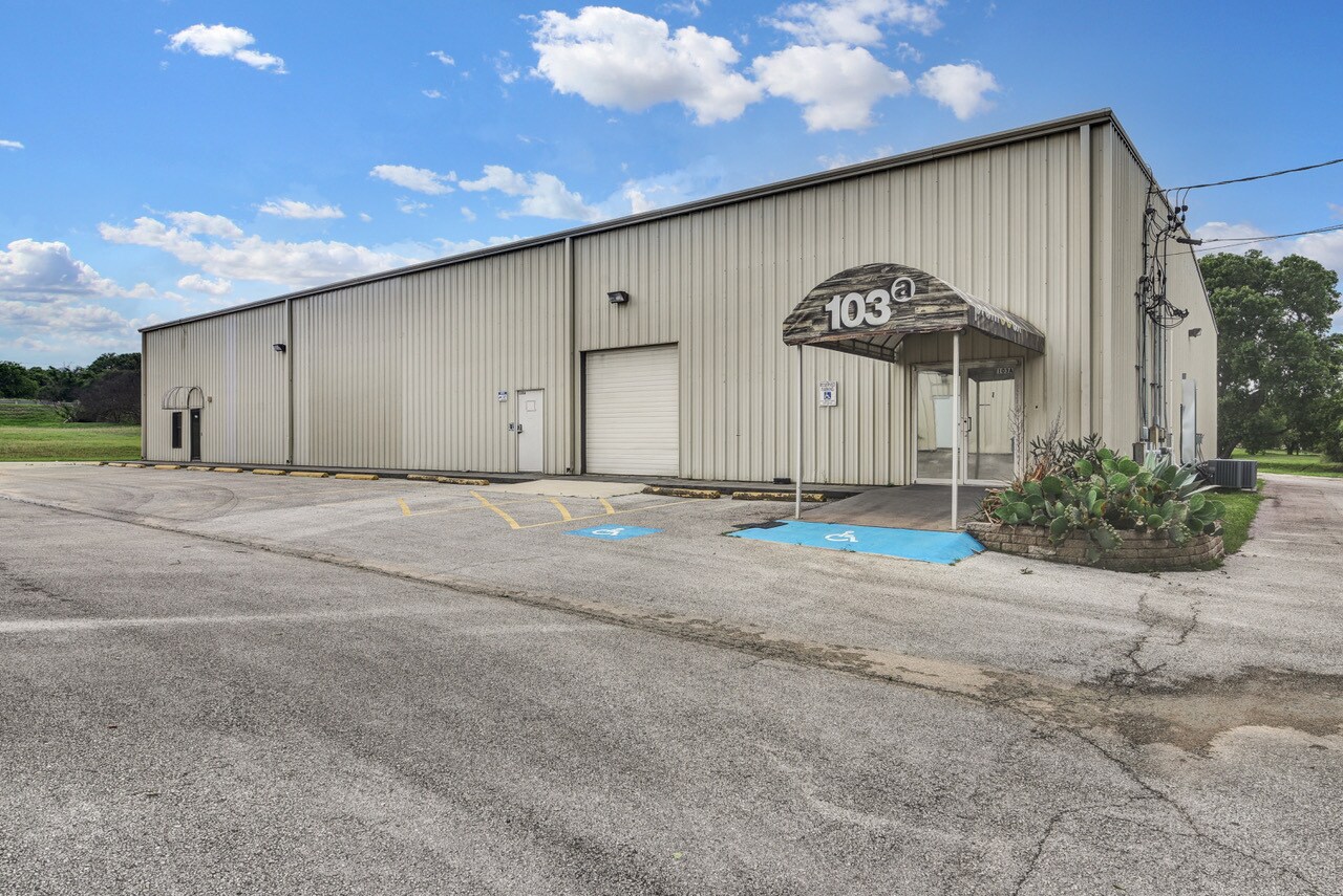 101107 Centerpoint Rd San Marcos, TX 78666 Flex Property for Lease