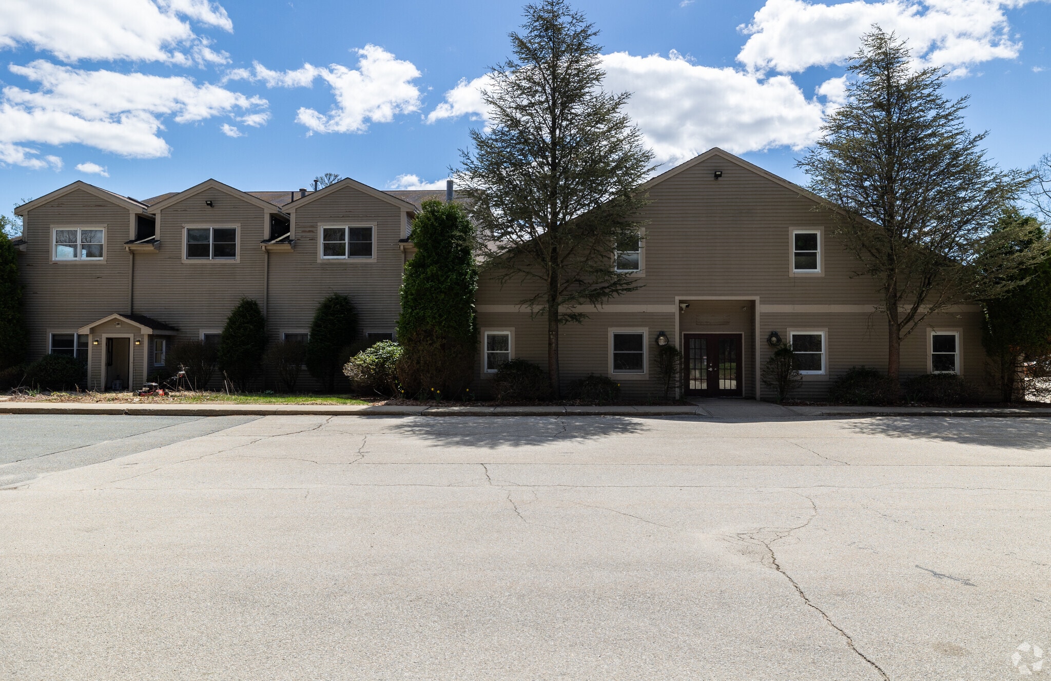 123 Oak Hill Rd, Westford, MA for Rent