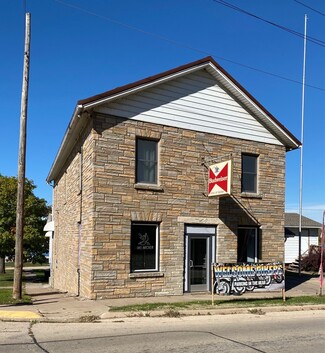 Albany, IL Restaurant - 102 N Main St