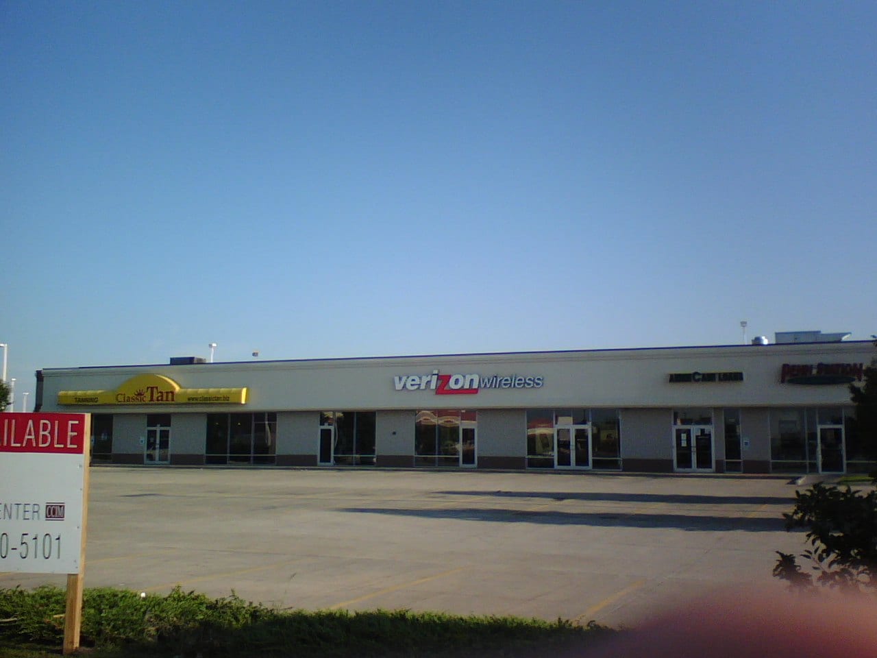 908-914 W Town Center Blvd, Champaign, IL for Rent