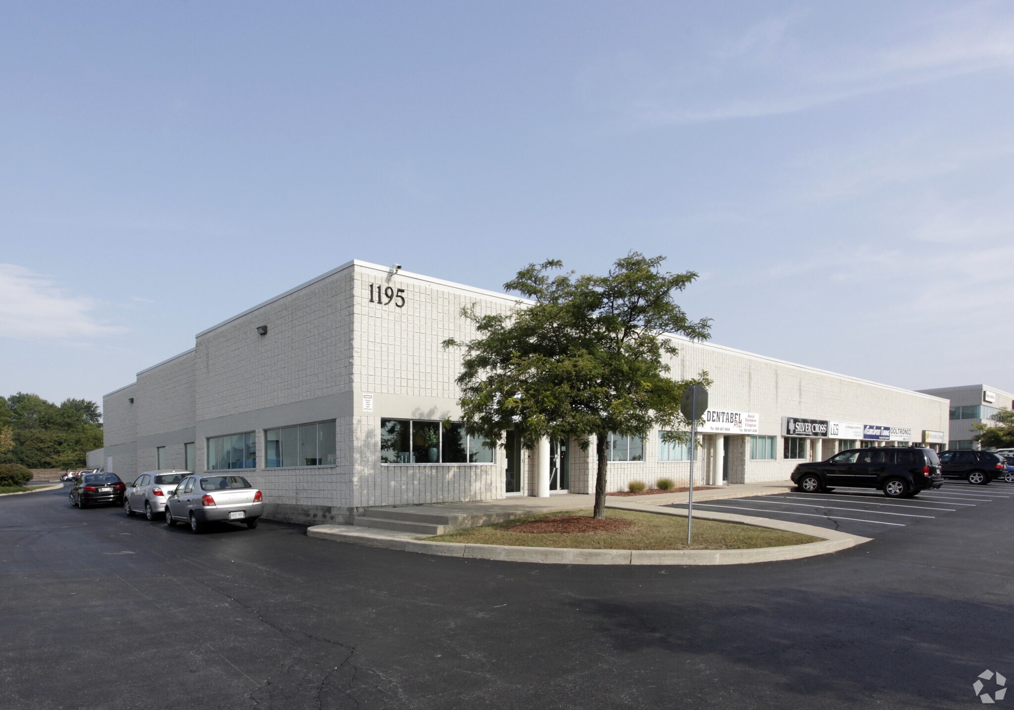 1195 N Service Rd W, Oakville, ON for Rent