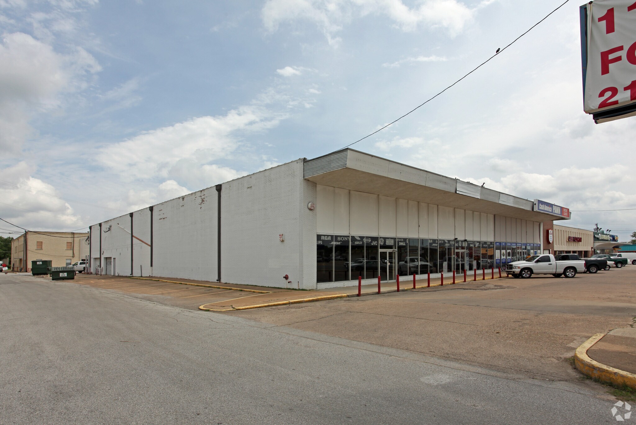 302-306 E Main St, Grand Prairie, TX for Rent