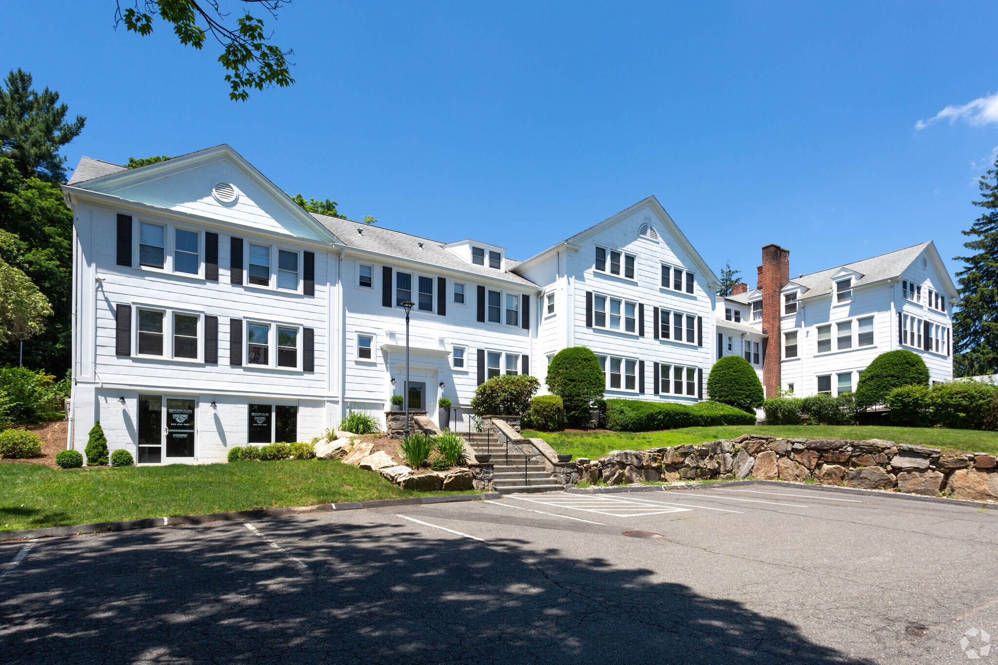 3 Hubbard Rd, Wilton, CT for Rent