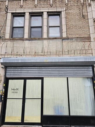 Woodhaven, NY Retail - 76-06 Rockaway Blvd Woodhaven, NY Retail - 76-06 Rockaway Blvd
